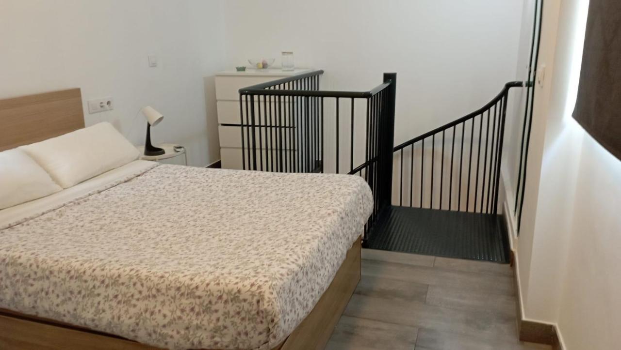 Apartamento en el casco antiguo en plena Alameda Sevilla Exterior foto
